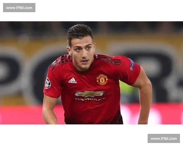 曼联迎战德比郡杯赛焦点对决红魔冲击关键胜利前瞻战术博弈与阵容看点 曼联迎战德比郡杯赛焦点对决红魔冲击关键胜利前瞻战术博弈与阵容看点